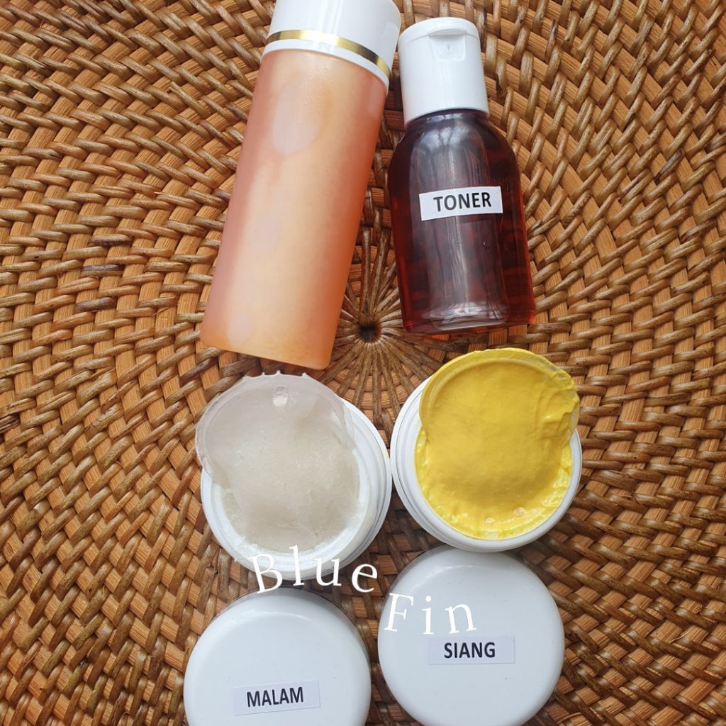 12 paket free 3 . regular kecil 15 gr