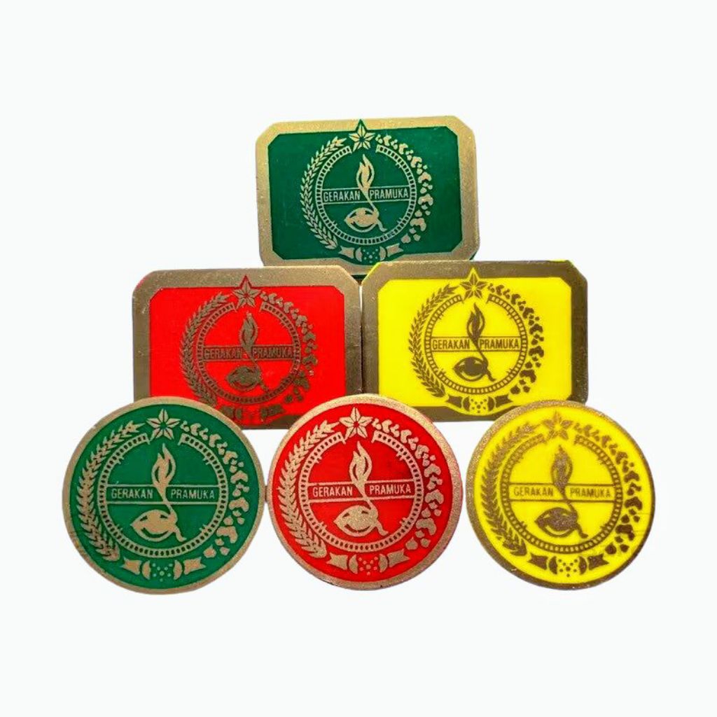 pin perlengkapan pramuka