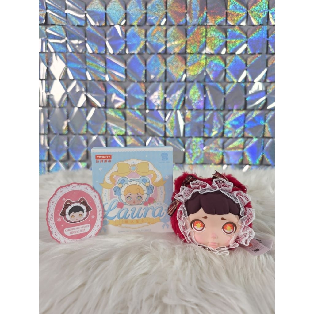Laura Head Plush Doll - Pouch Make Up