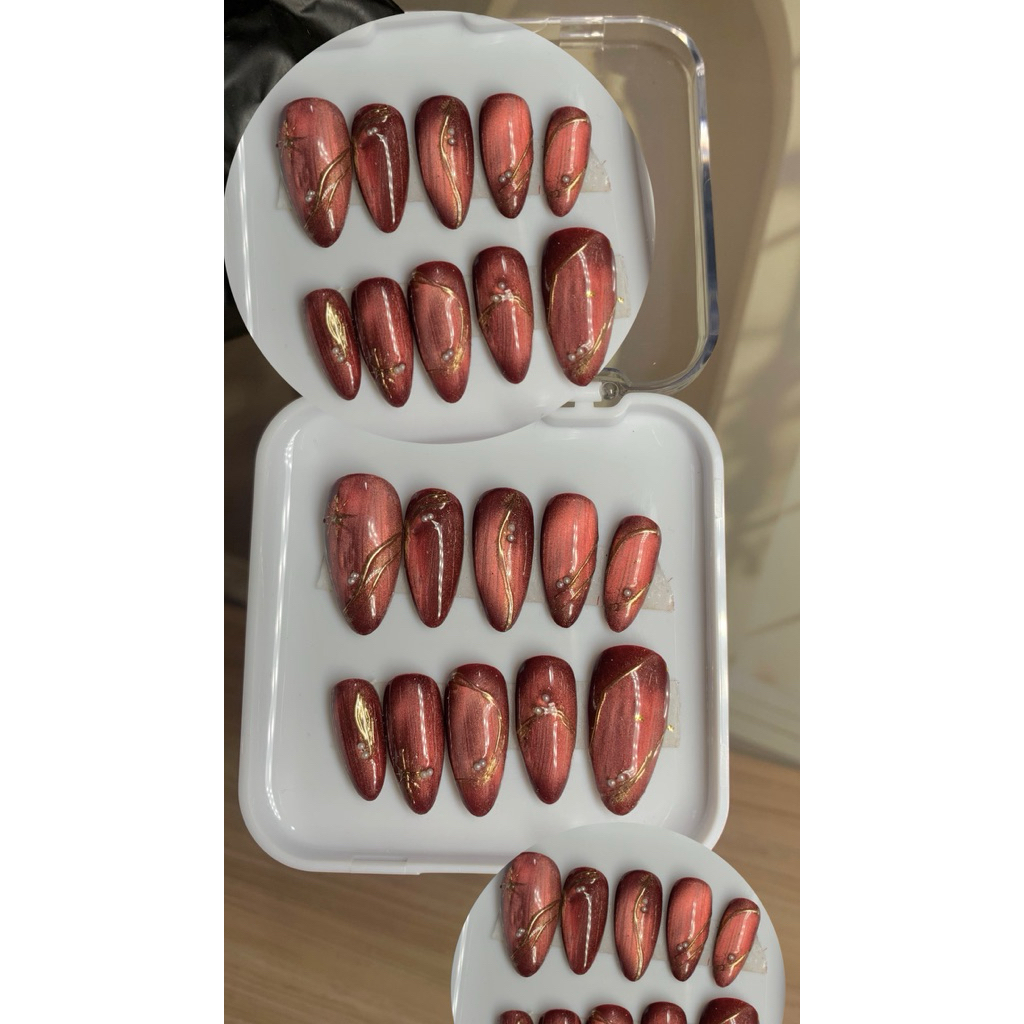 PRESS ON NAILS