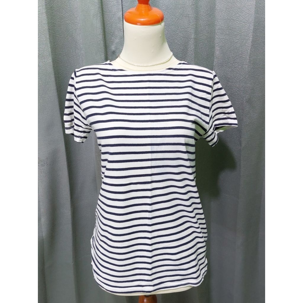 kaos wanita