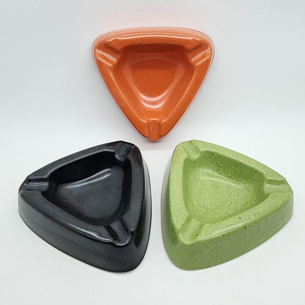 MP*Asbak Segitiga Melamine SA802 OB @12/312pc