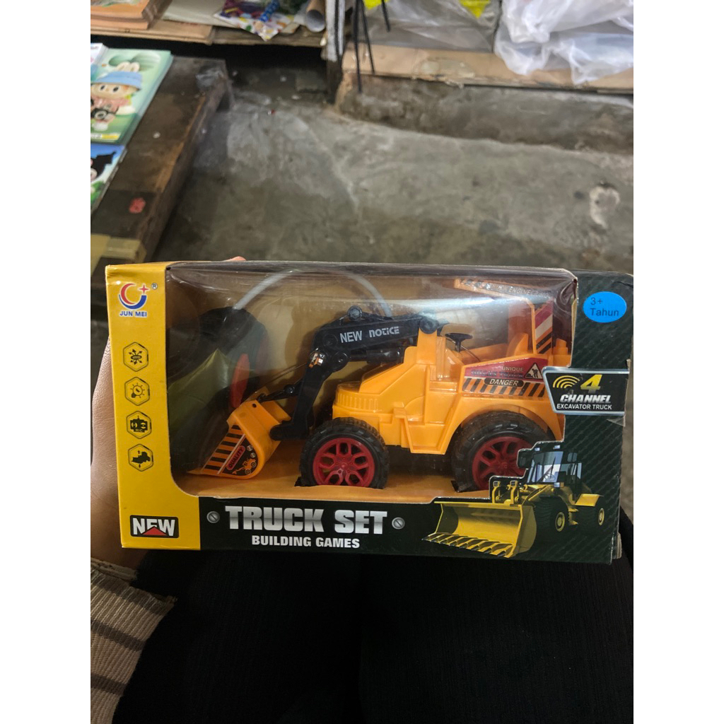 Mainan Mobil” an