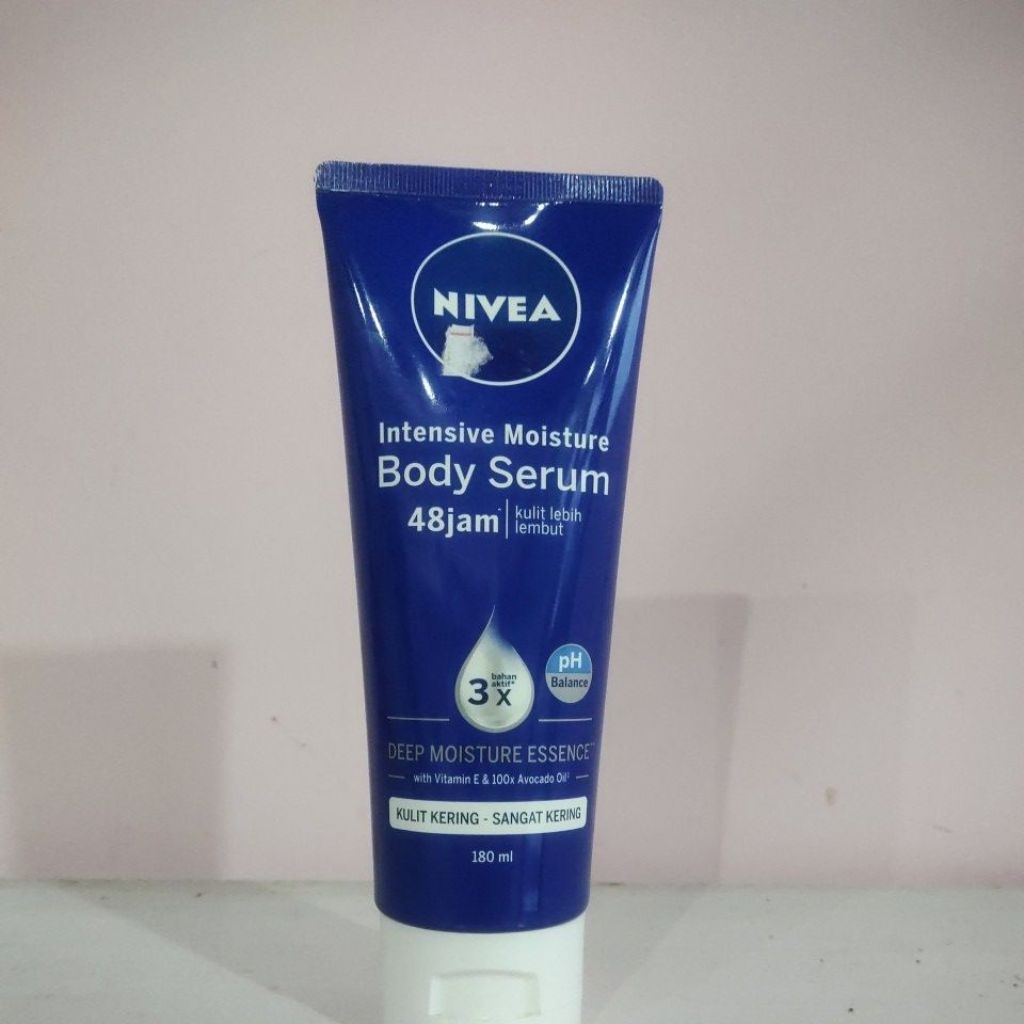 NIVEA Intensive Moisturizer Body Serum