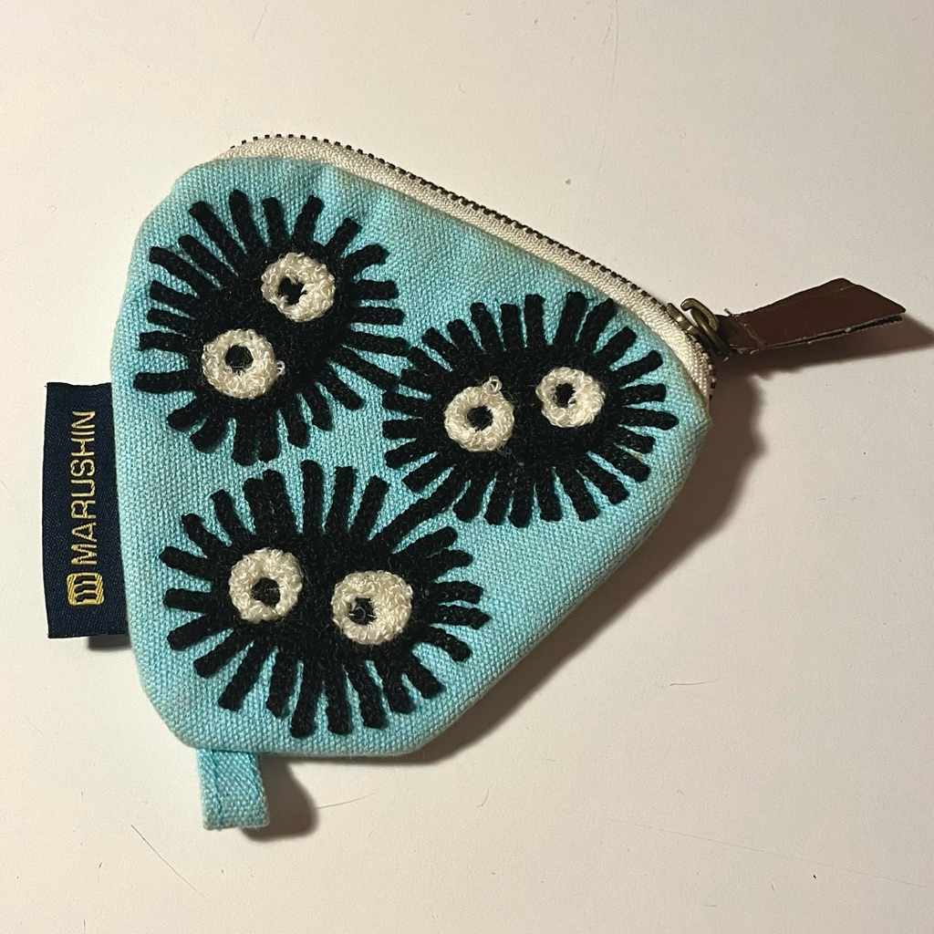 pouch preloved