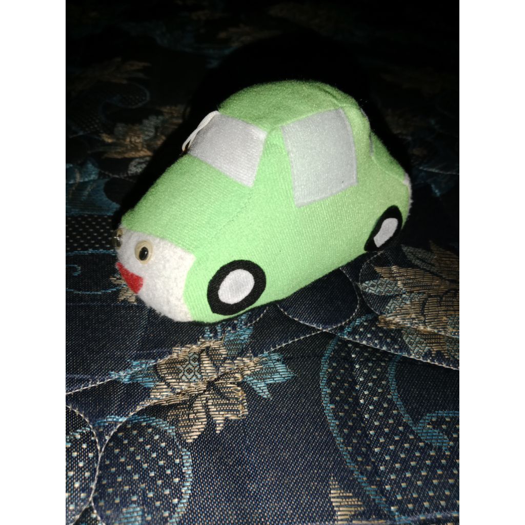 boneka kecil lucu