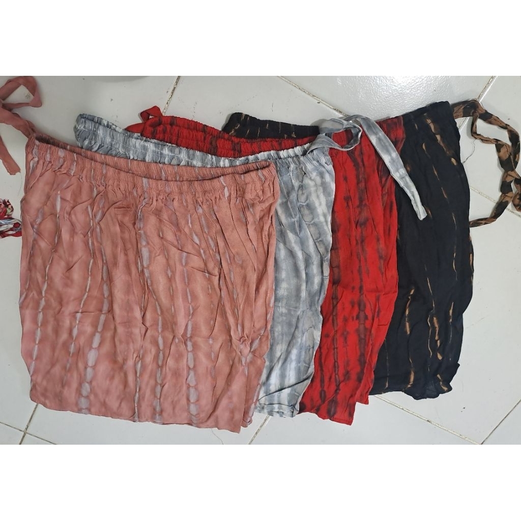 Celana Pendek Bali