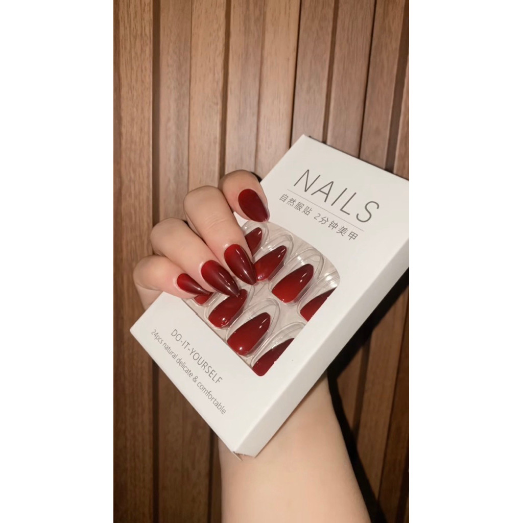 Fake nails