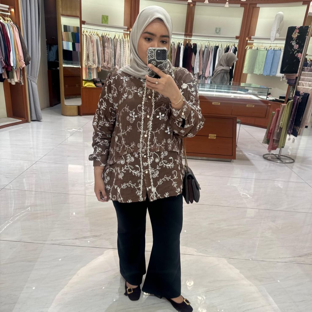 Clea Embroidery Top