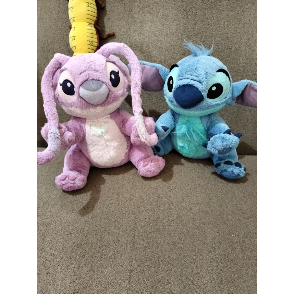 sepasang Stitch angel