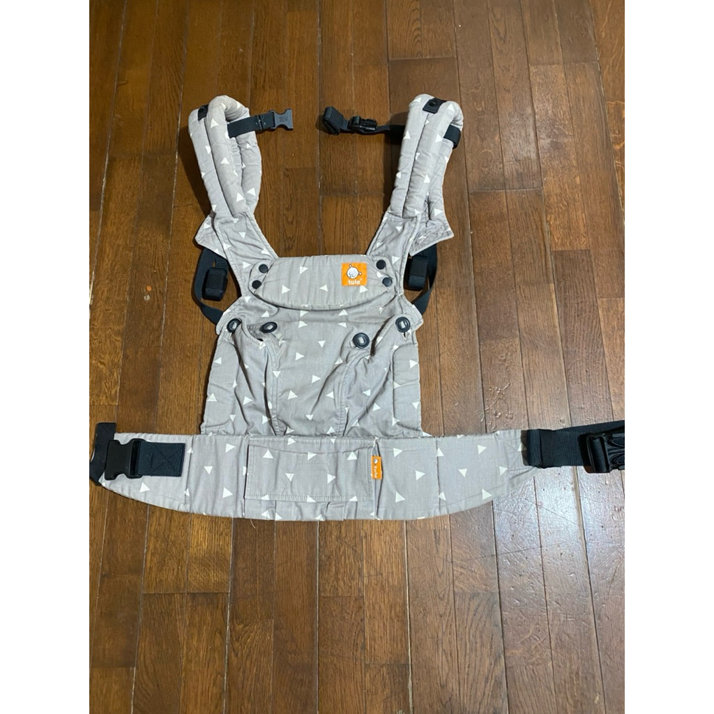 PRELOVED TULA EXPLOLER BABY CARRIER