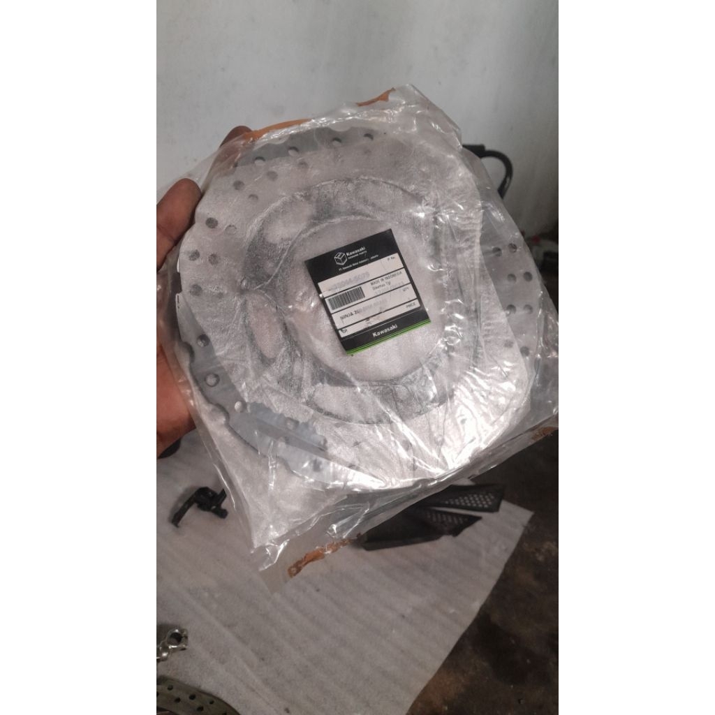 piringan ninja fi belakang