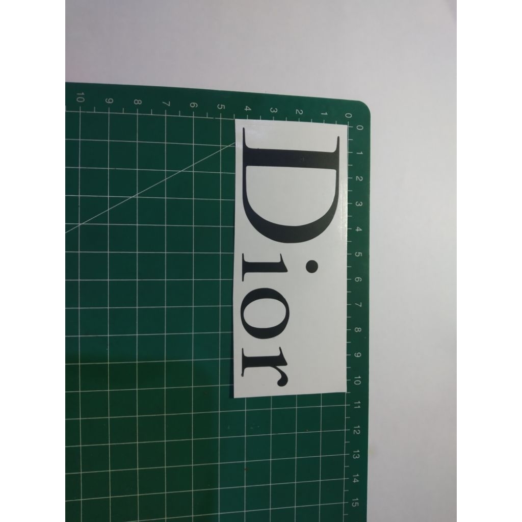 stiker cutting dior
