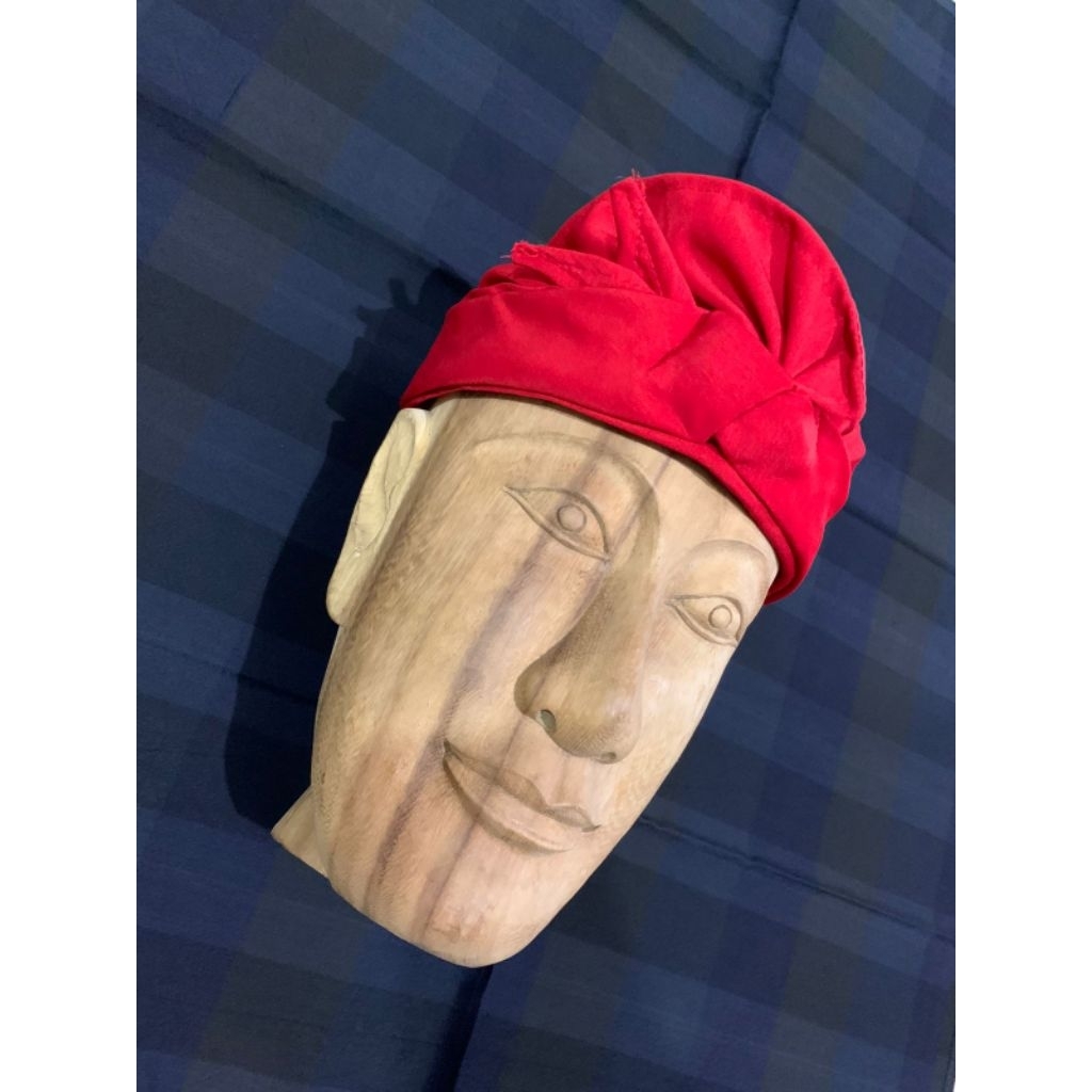 udeng merah polos