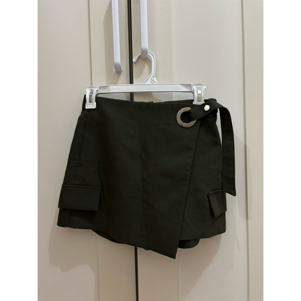 bershk4 skort