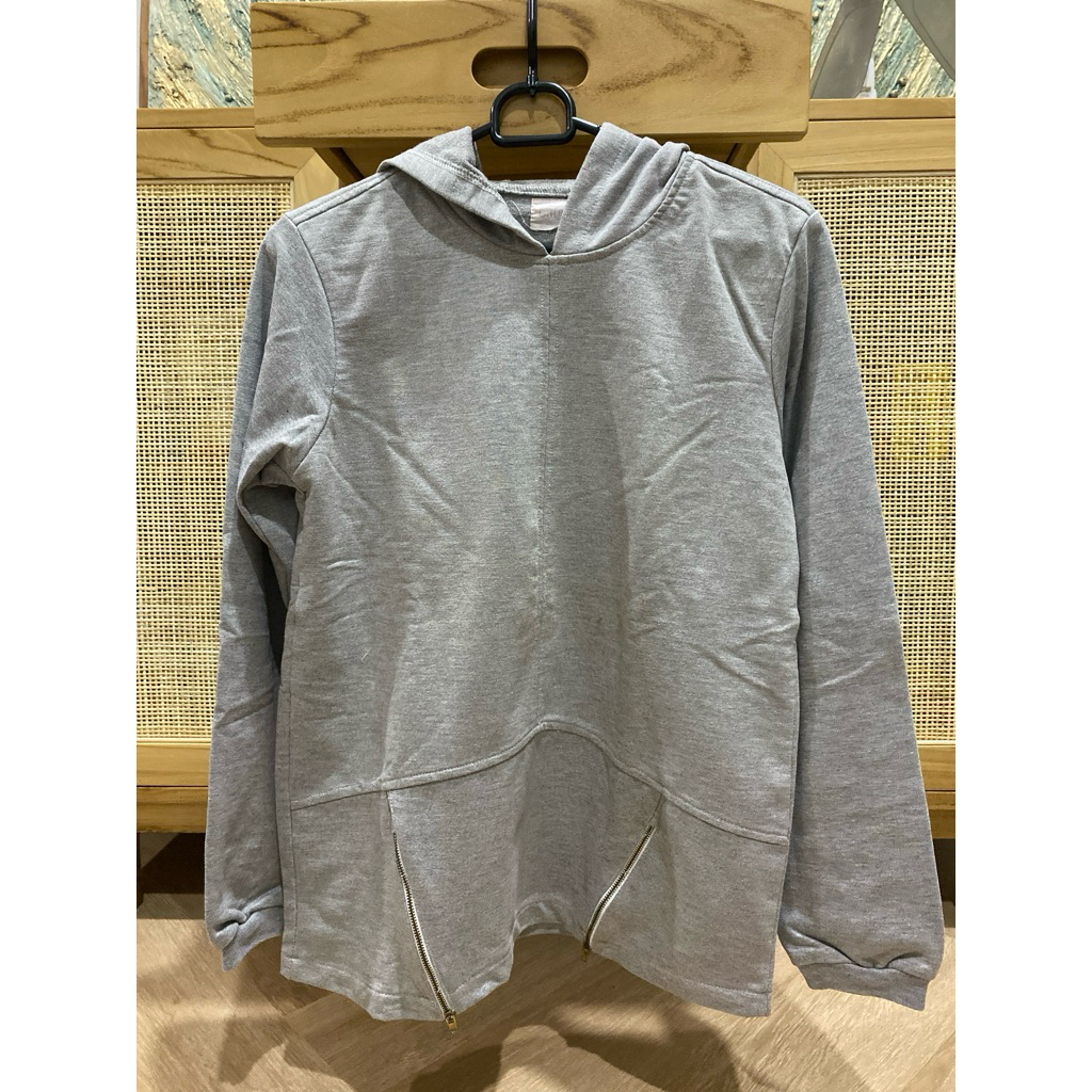 Preloved Sweater GAUDI