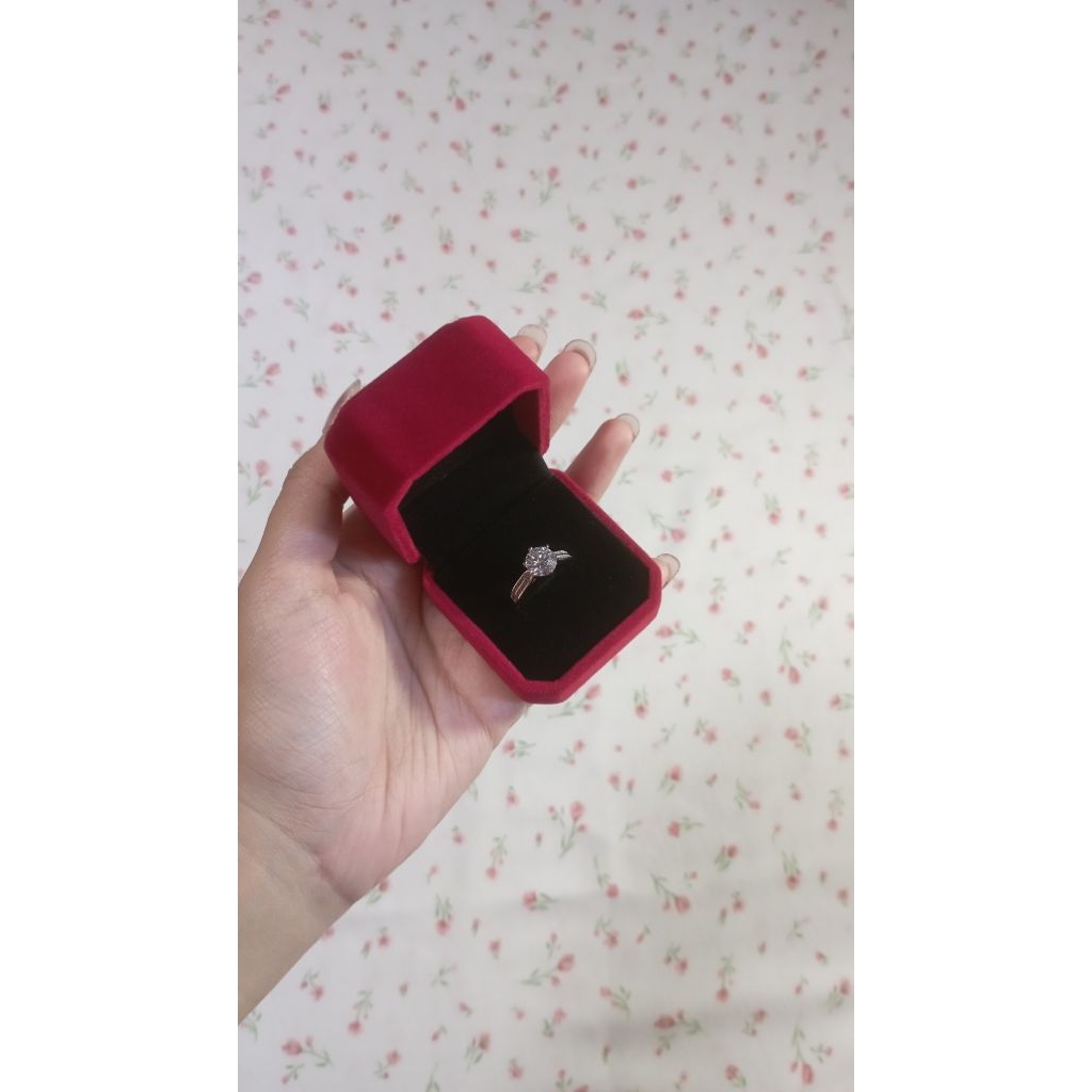 cincin wanita