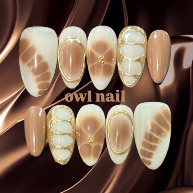 PRESS ON NAILS GOLD BRAUNER BLUMEN