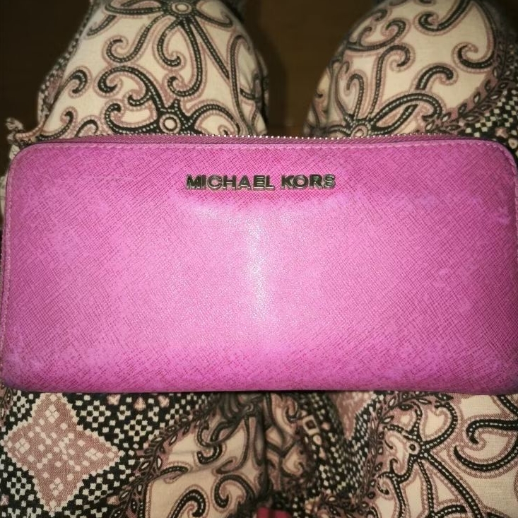 Dompet M Kors Preloved Pink