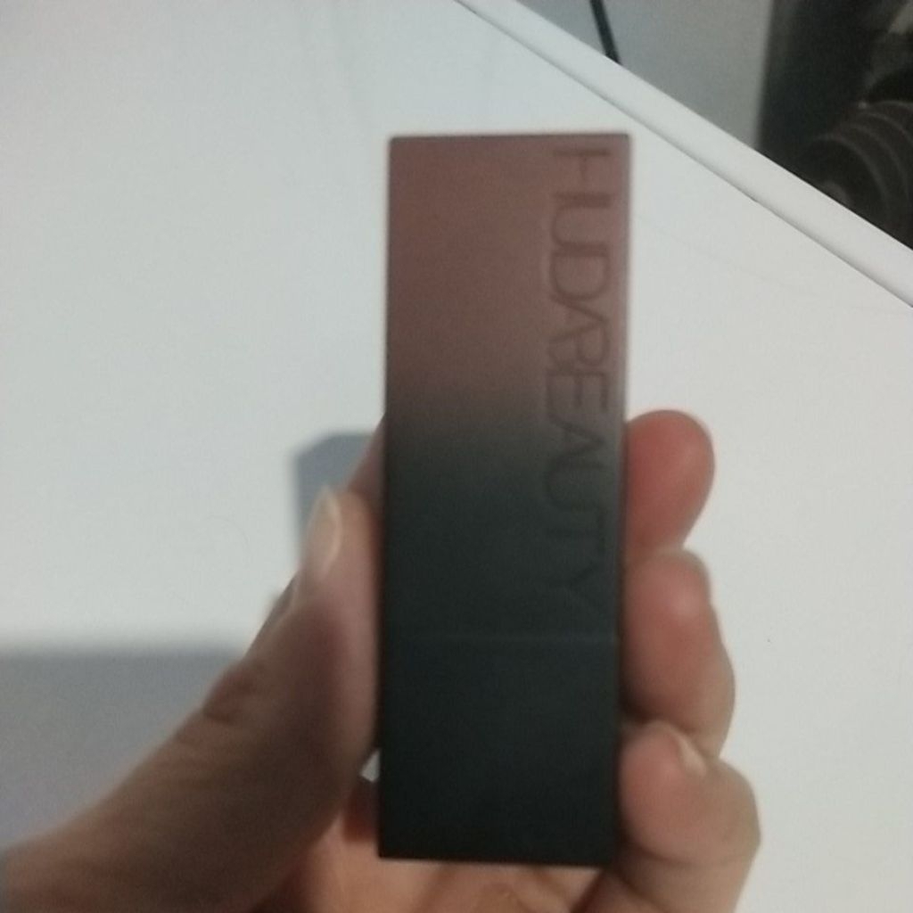lipstik HudaBeauty