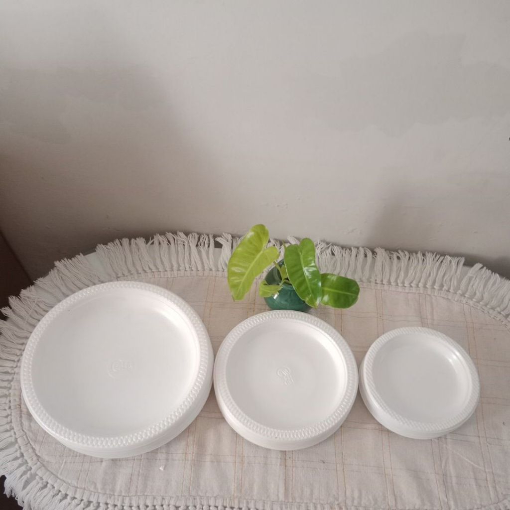 Piring Plastik Putih isi 50pcs