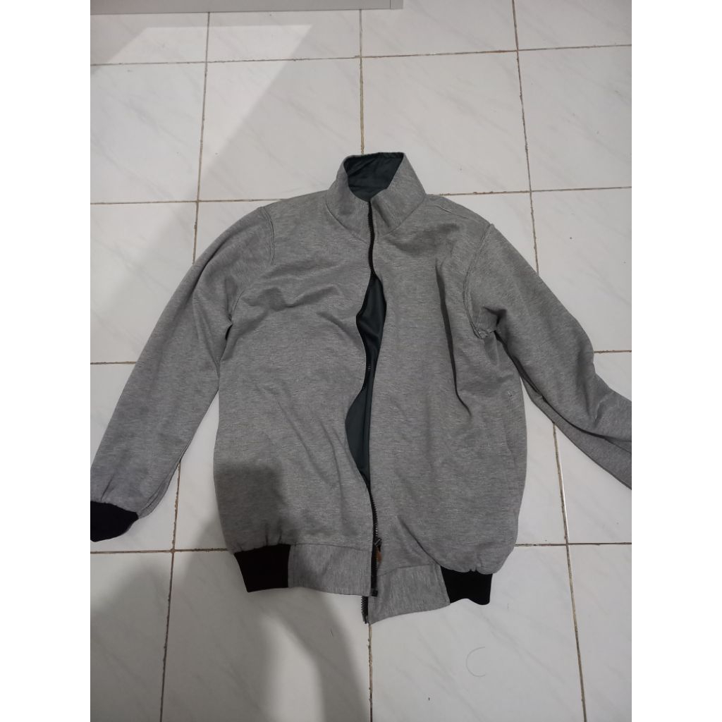 Jaket parasut