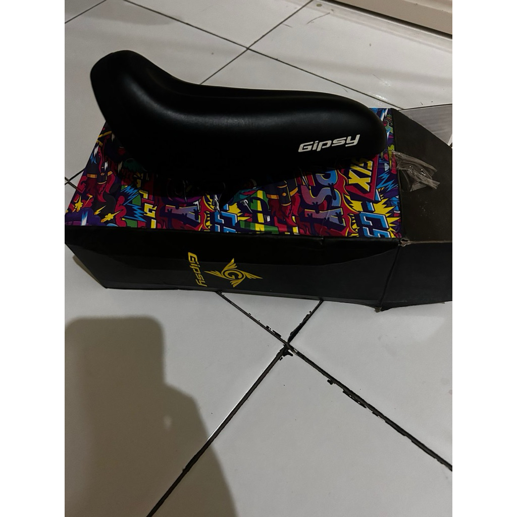 SADDLE GIPSY