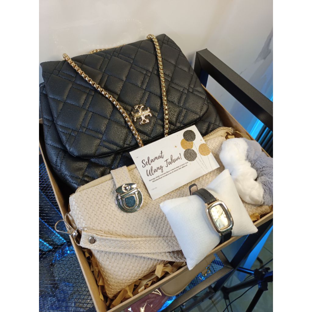 paket kado spesial