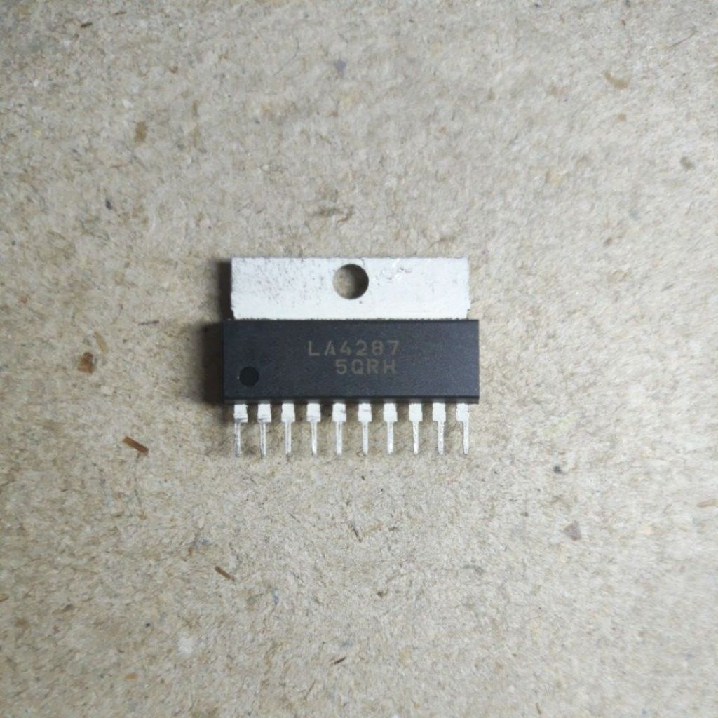 IC LA 4287