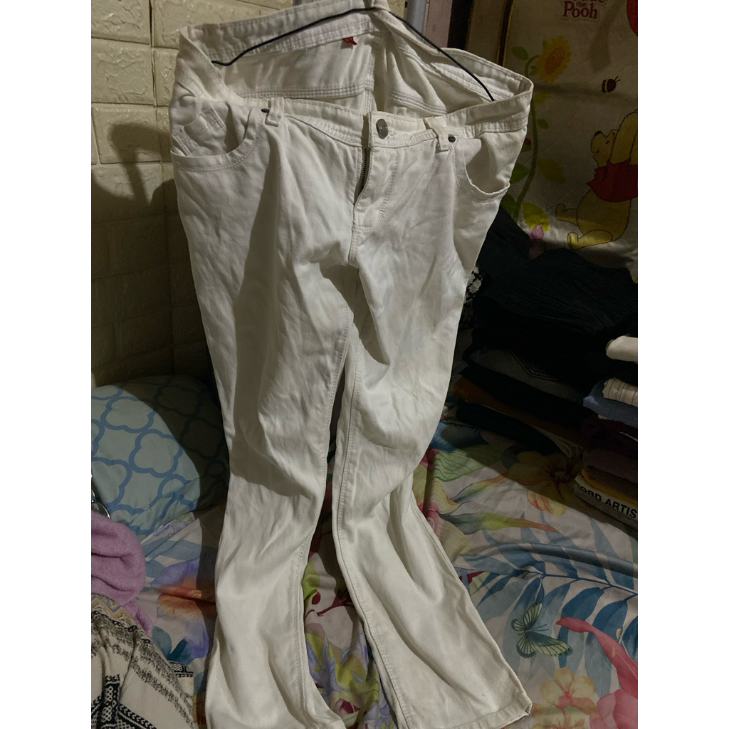 Jeans Putih