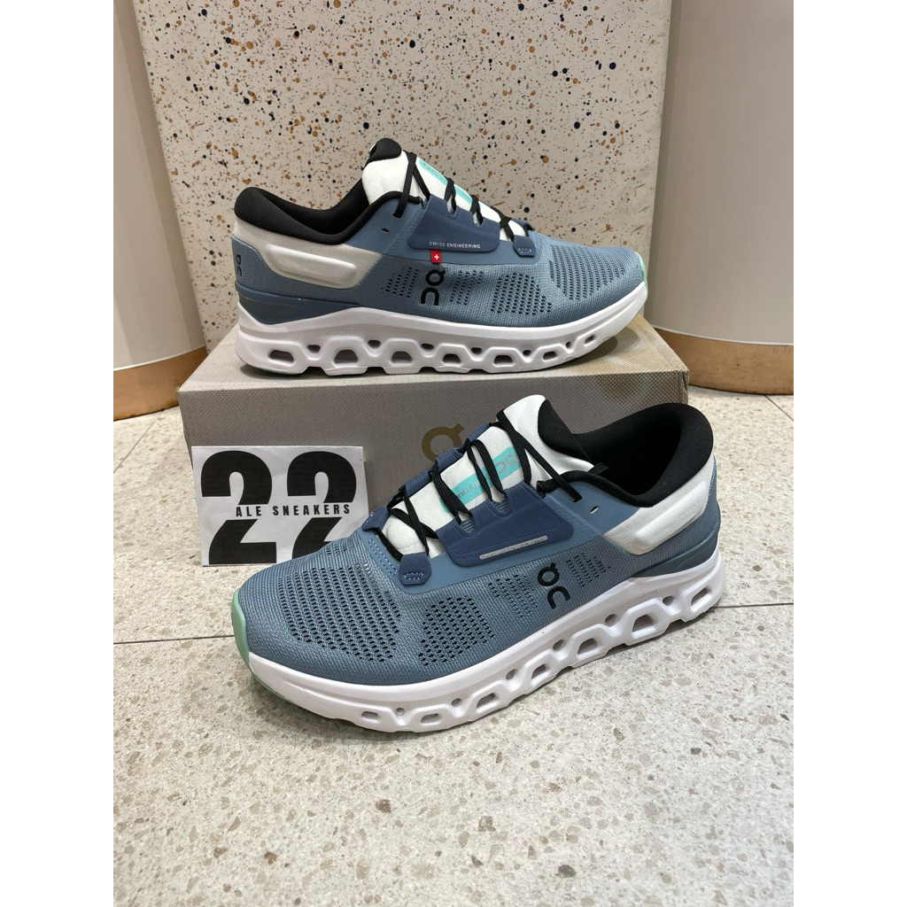 Sepatu Running Pria CloudStratus