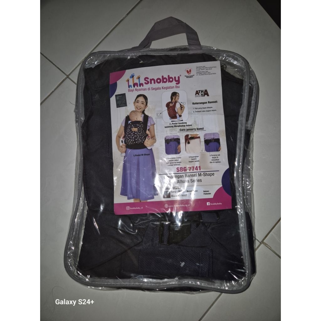 Snobby Gendongan M Shape Bayi