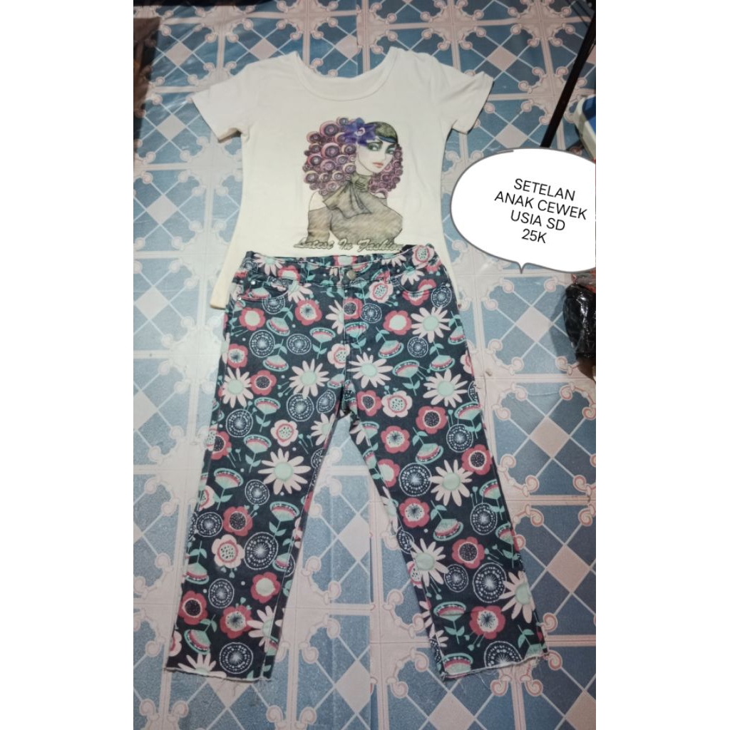 Preloved Setelan Anak Cewek Usia SD