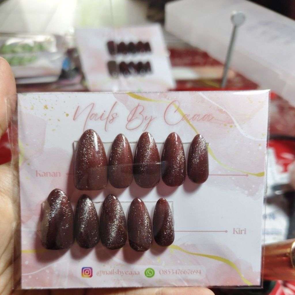 Press on nails coklat cat eye