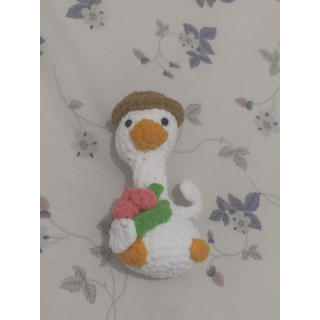 boneka rajut angsa