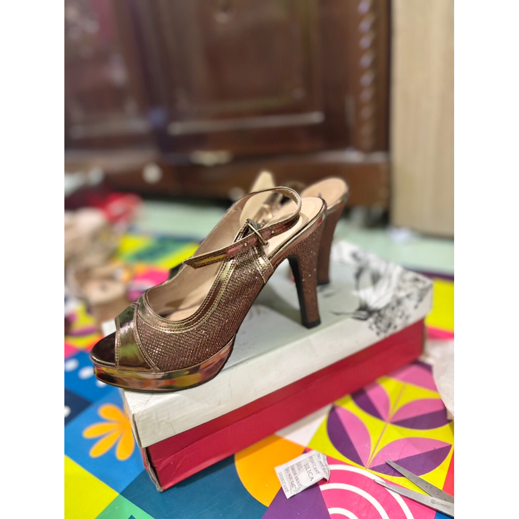Preloved heels fladea size 36