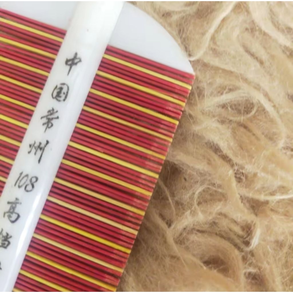 SISIR KUTU TULANG BAMBU