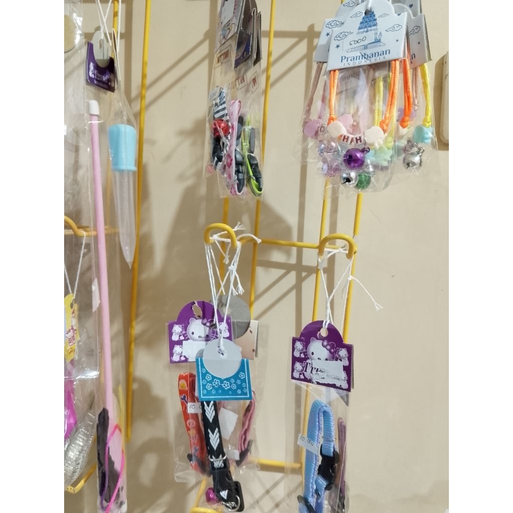 kalung kucing lucu