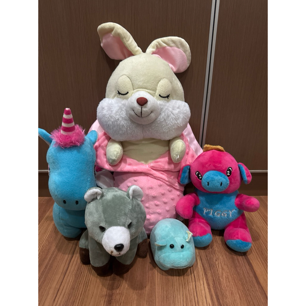 Five Item Boneka anak Kelinci guling dan teman lain