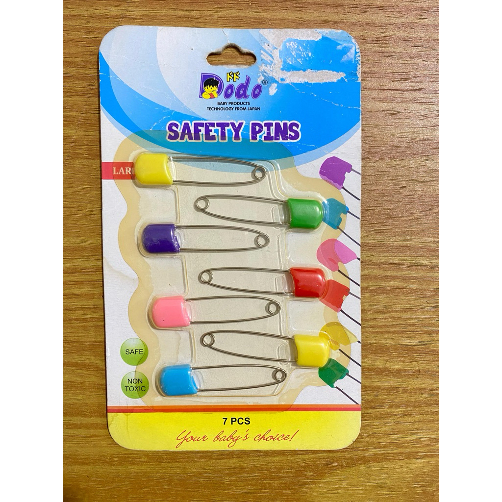 Safty pins/peniti
