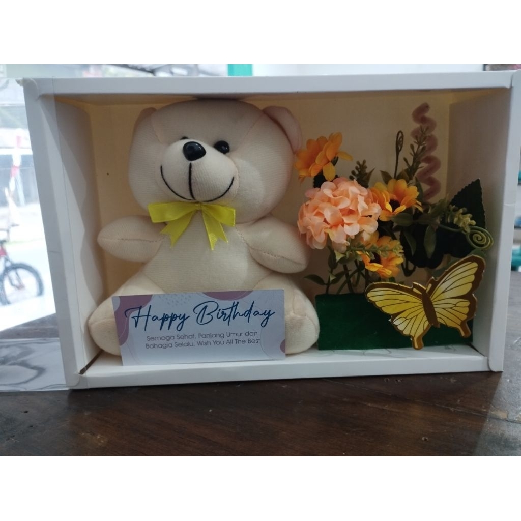 giftbox boneka
