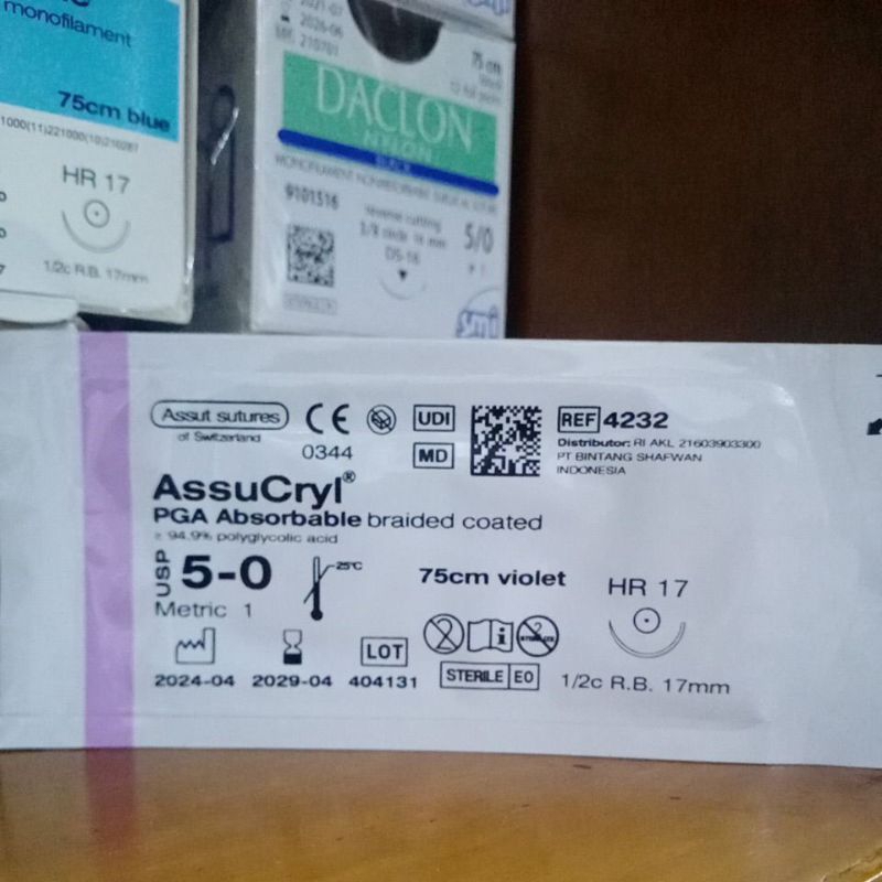 Assucryl 5/0 round bodied ref4232( PGA absorbable)