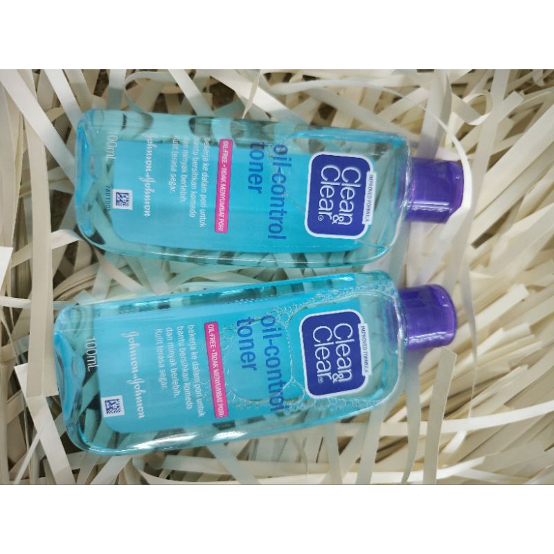 clean& clear oil control toner