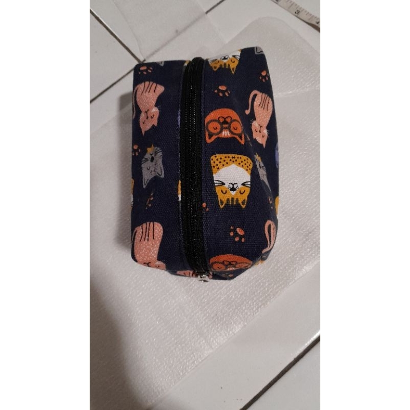 pouch kosmetik