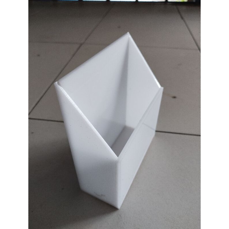 box selebaran