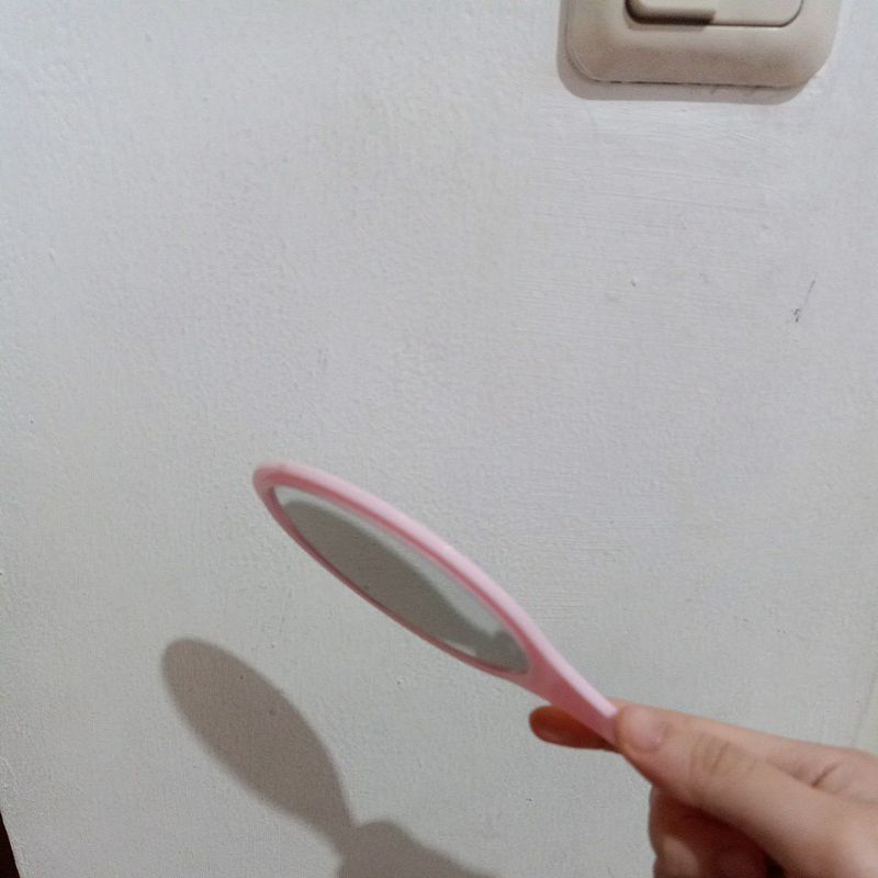 kaca cermin kecil