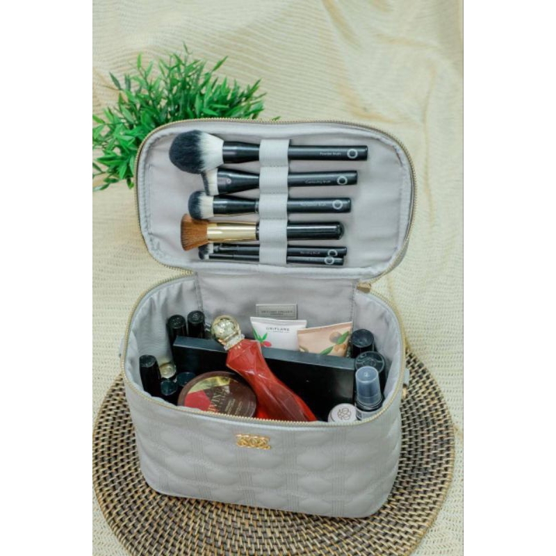 47357 metro beauty case