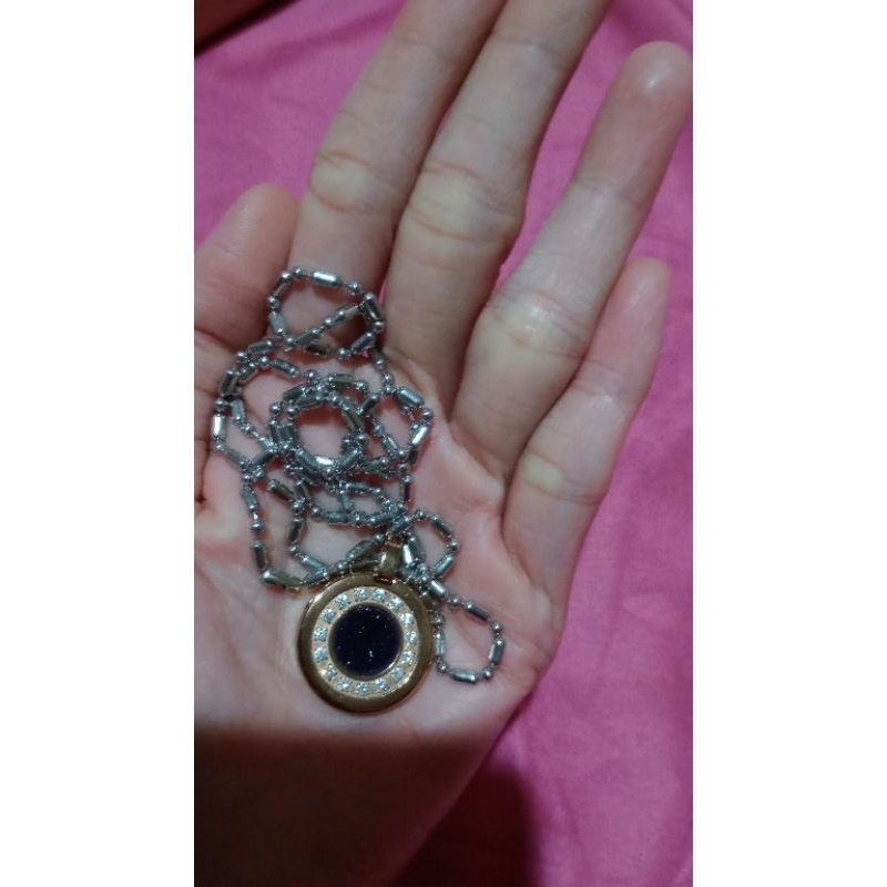 kalung kesehatan