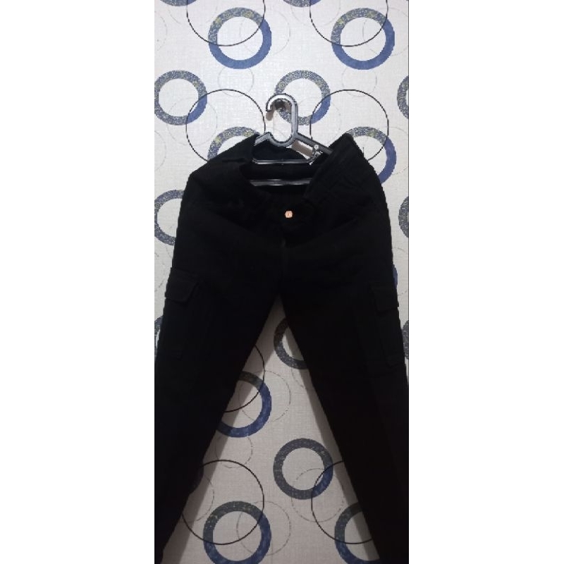Tifana.store - Celana Levis Cargo