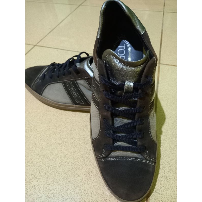 Snaker's Tod's  41